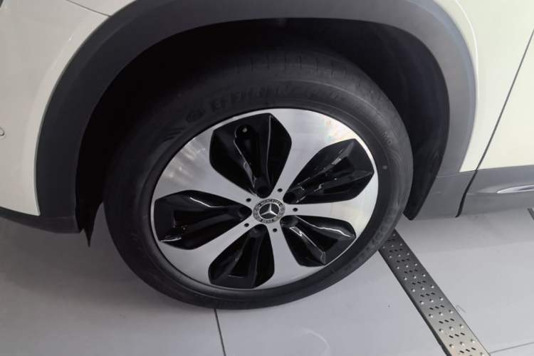 Used Mercedes-Benz GLB 2021 GLB 200 Fashion Model Left Front Wheel Hub