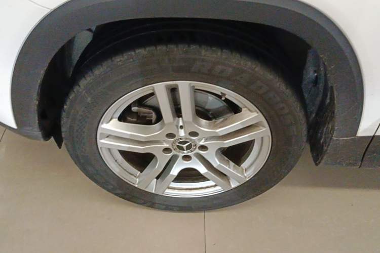 Used Mercedes-Benz GLB 2021 GLB 200 Dynamic Edition Left Front Wheel Hub