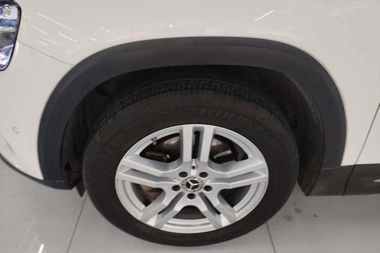 Used Mercedes-Benz GLB 2021 GLB 200 Dynamic Edition Left Front Wheel Hub