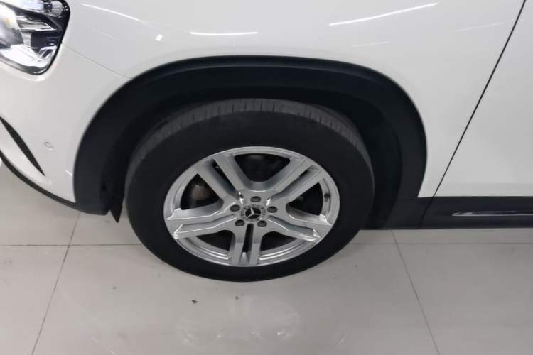 Used Mercedes-Benz GLB 2021 GLB 200 Dynamic Edition Left Front Wheel Hub