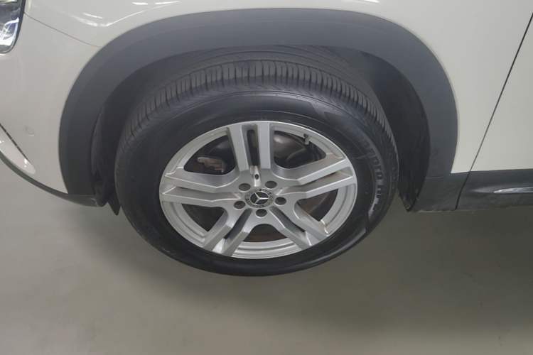 Used Mercedes-Benz GLB 2021 GLB 200 Dynamic Edition Left Front Wheel Hub