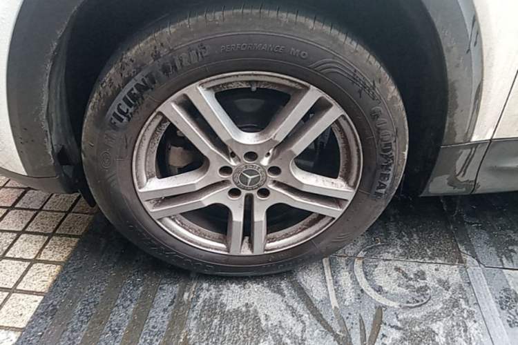 Used Mercedes-Benz GLB 2021 GLB 200 Dynamic Edition Left Front Wheel Hub