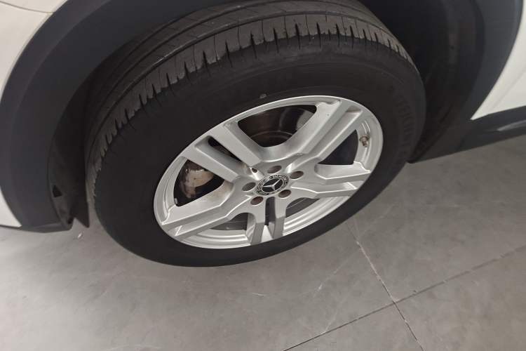 Used Mercedes-Benz GLB 2021 GLB 200 Dynamic Edition Left Front Wheel Hub