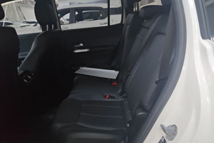 Used Mercedes-Benz GLB 2021 GLB 200 Fashion Model Left Rear Seat