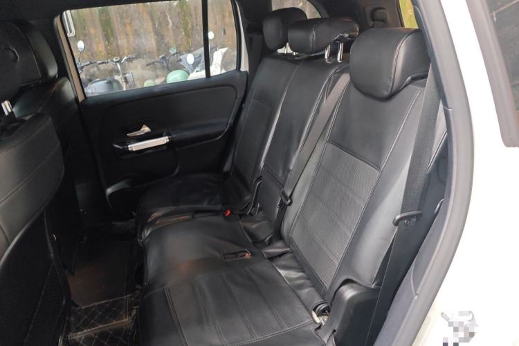 Used Mercedes-Benz GLB 2021 GLB 200 Fashion Model Left Rear Seat