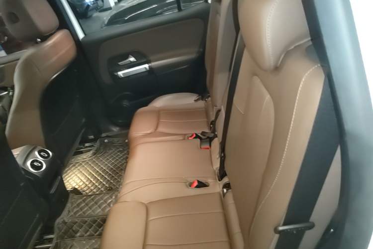 Used Mercedes-Benz GLB 2021 GLB 200 Fashion Model Left Rear Seat