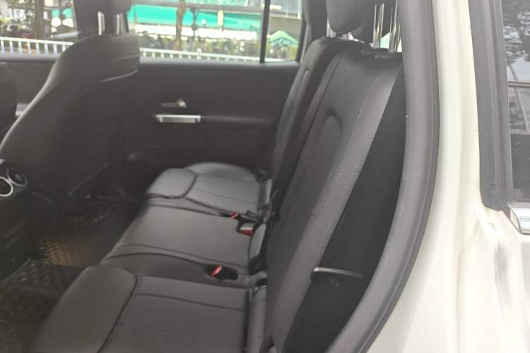 Used Mercedes-Benz GLB 2021 GLB 200 Dynamic Edition Left Rear Seat