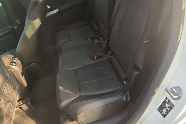 Used Mercedes-Benz GLB 2021 GLB 200 Dynamic Edition Left Rear Seat