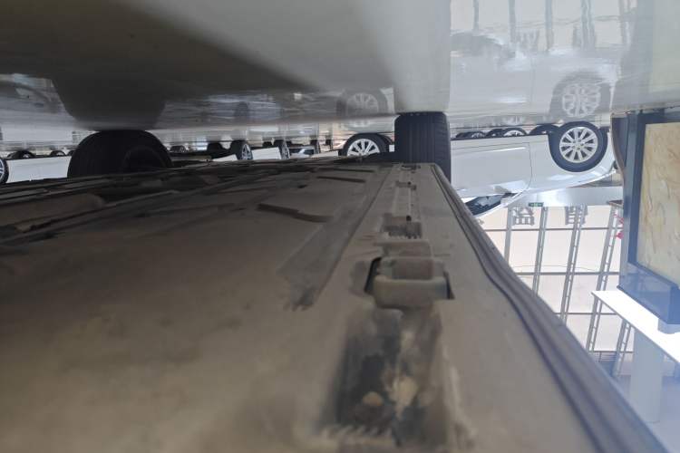 Used Mercedes-Benz GLB 2021 GLB 200 Fashion Model Left Side Sill
