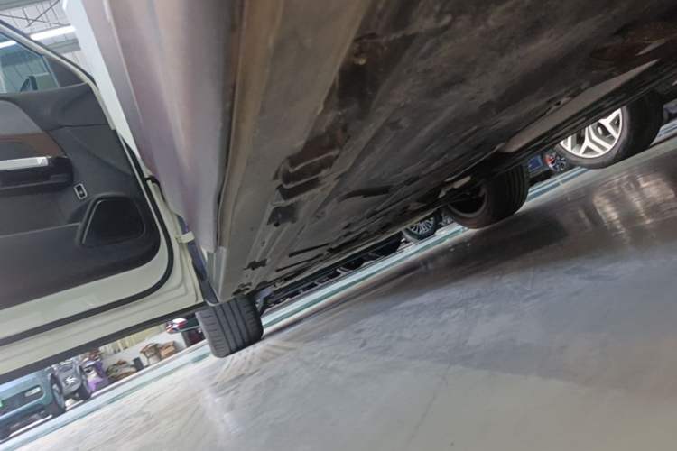 Used Mercedes-Benz GLB 2021 GLB 200 Fashion Model Left Side Sill