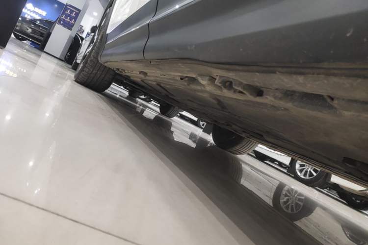 Used Mercedes-Benz GLB 2021 GLB 200 Fashion Model Left Side Sill