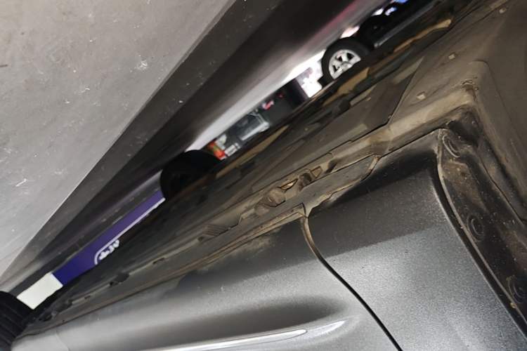 Used Mercedes-Benz GLB 2021 GLB 200 Fashion Model Left Side Sill