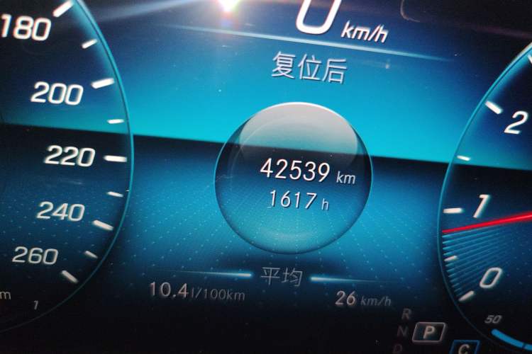 Used Mercedes-Benz GLB 2021 GLB 200 Fashion Model Odometer Close Up