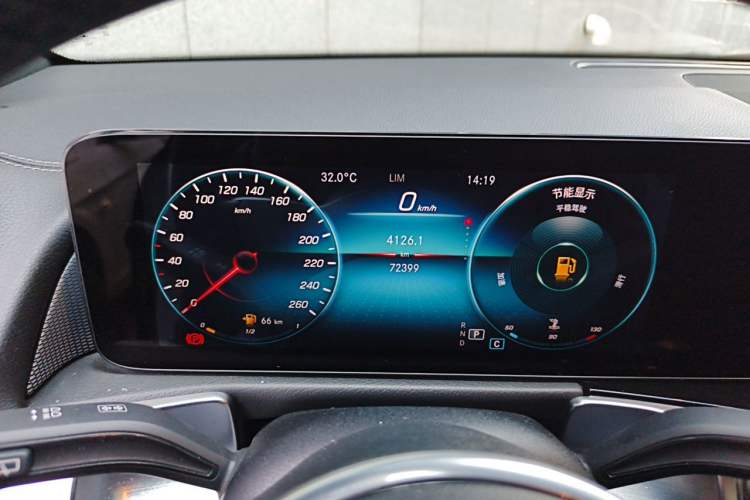 Used Mercedes-Benz GLB 2021 GLB 180 Dynamic Edition Odometer Close Up