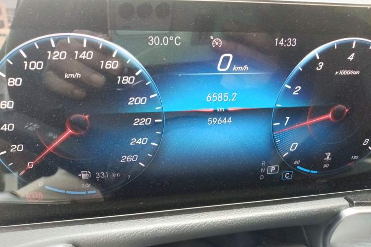 Used Mercedes-Benz GLB 2021 GLB 200 Fashion Model Odometer Close Up