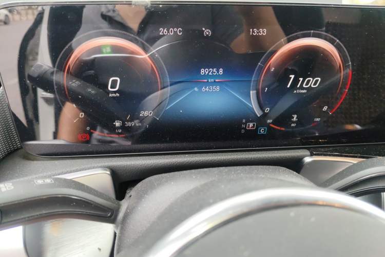 Used Mercedes-Benz GLB 2021 GLB 180 Fashion Model Odometer Close Up