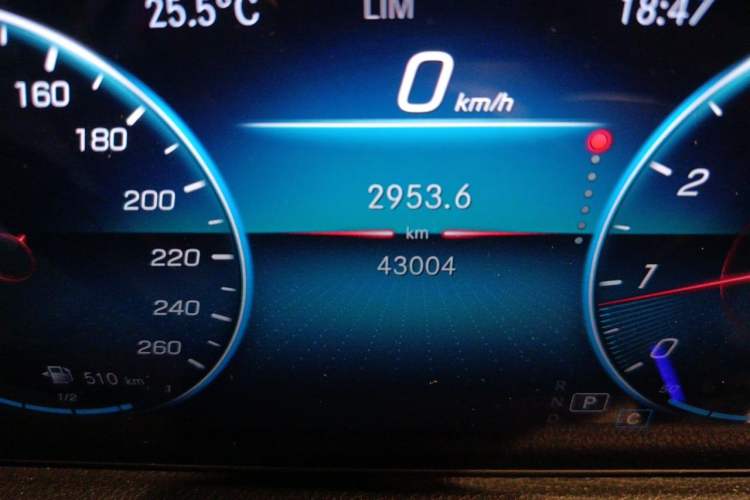 Used Mercedes-Benz GLB 2021 GLB 200 Dynamic Edition Odometer Close Up