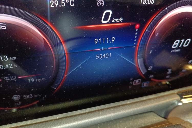 Used Mercedes-Benz GLB 2021 GLB 200 4MATIC Odometer Close Up