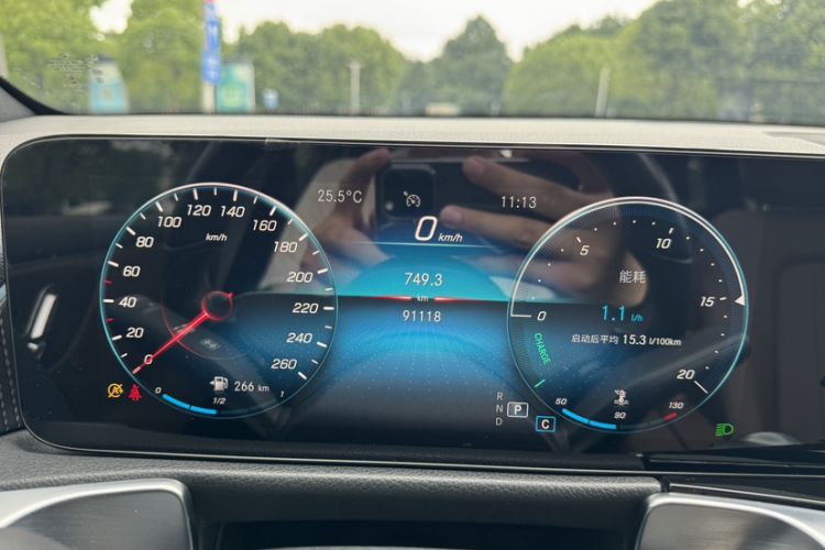 Used Mercedes-Benz GLB 2021 GLB 200 Dynamic Edition Odometer Close Up
