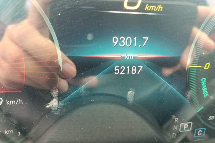 Used Mercedes-Benz GLB 2021 GLB 200 Fashion Model Odometer Close Up