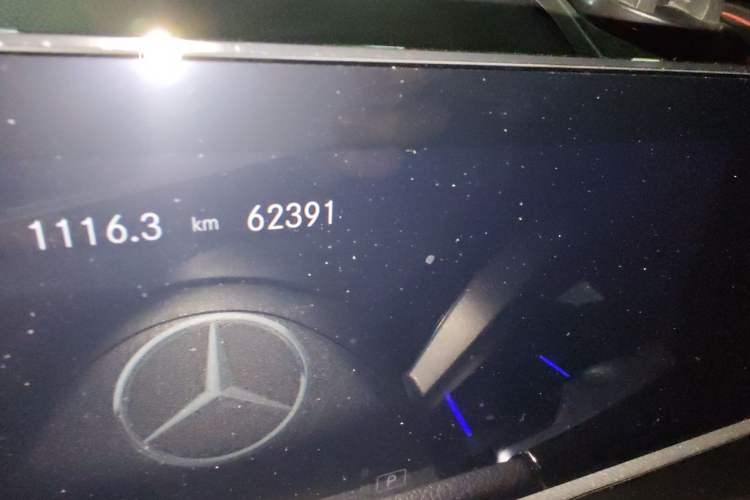 Used Mercedes-Benz GLB 2021 GLB 200 Fashion Model Odometer Close Up