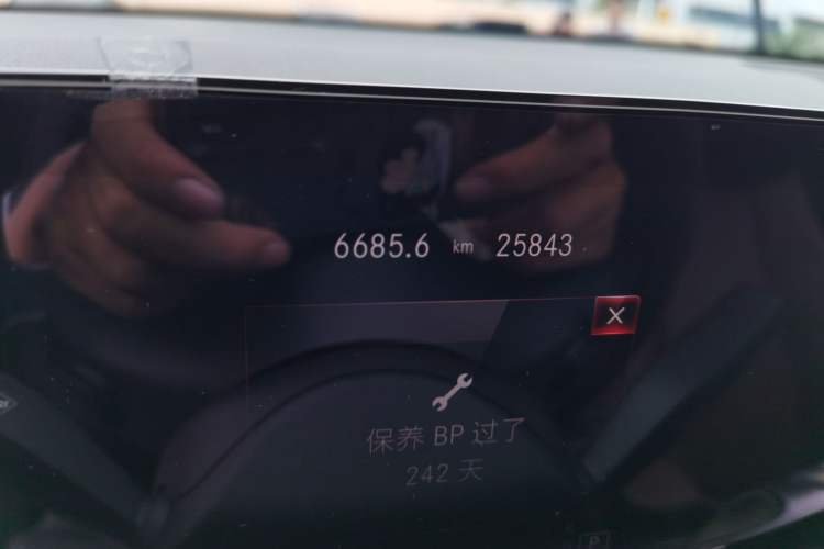 Used Mercedes-Benz GLB 2021 GLB 200 Fashion Model Odometer Close Up