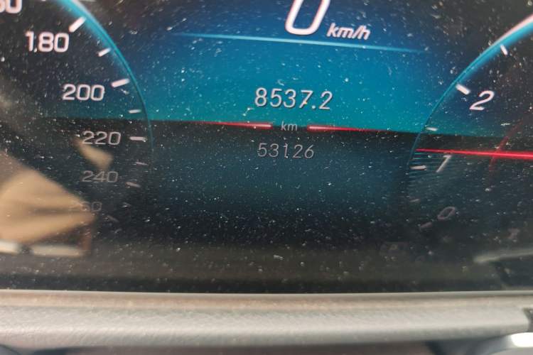 Used Mercedes-Benz GLB 2021 GLB 180 Dynamic Edition Odometer Close Up