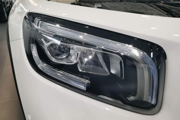Used Mercedes-Benz GLB 2021 GLB 200 Dynamic Edition Right Front Headlight
