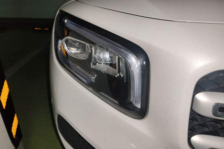 Used Mercedes-Benz GLB 2021 GLB 200 Fashion Model Right Front Headlight