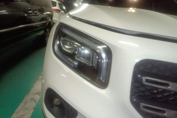 Used Mercedes-Benz GLB 2021 GLB 200 4MATIC Right Front Headlight