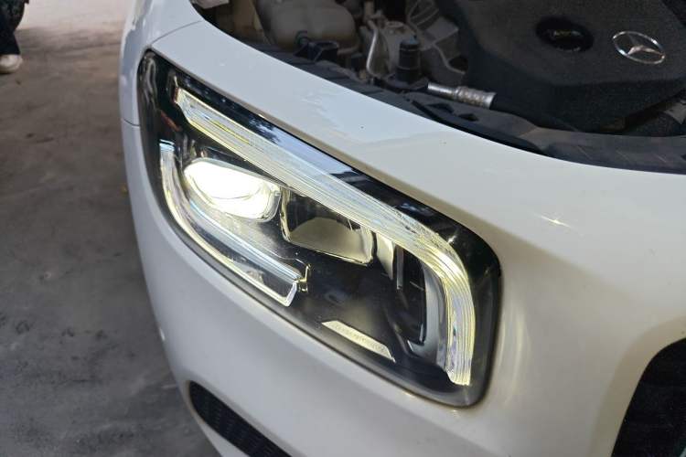 Used Mercedes-Benz GLB 2021 GLB 200 Dynamic Edition Right Front Headlight