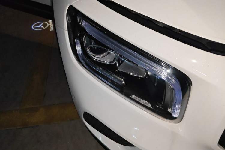 Used Mercedes-Benz GLB 2021 GLB 200 Dynamic Edition Right Front Headlight