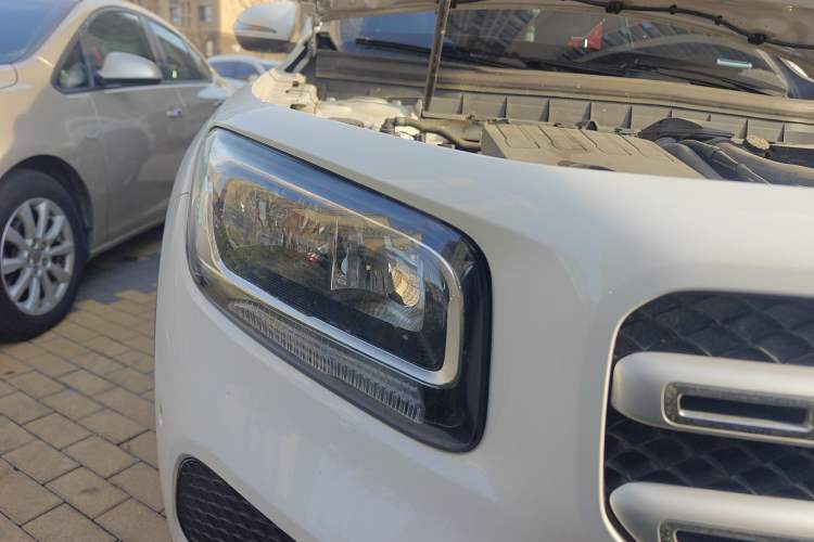 Used Mercedes-Benz GLB 2021 GLB 180 Fashion Model Right Front Headlight