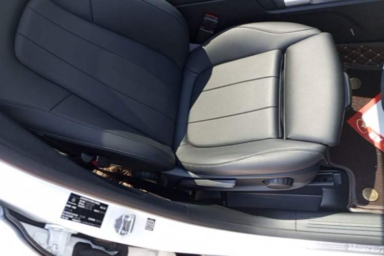 Used Mercedes-Benz GLB 2021 GLB 200 Dynamic Edition Right Front Seat