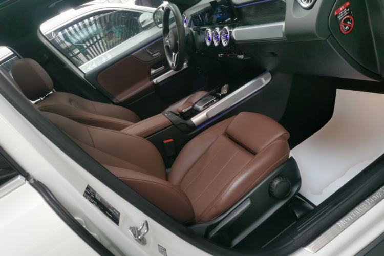 Used Mercedes-Benz GLB 2021 GLB 200 Dynamic Edition Right Front Seat