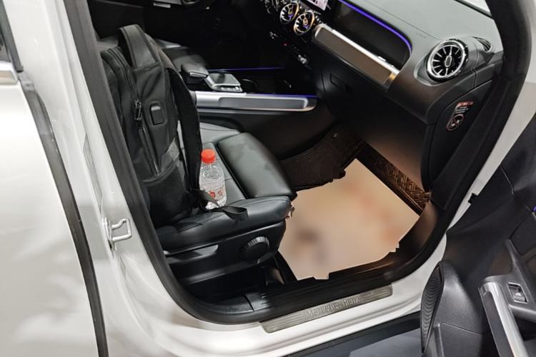 Used Mercedes-Benz GLB 2021 GLB 200 Dynamic Edition Right Front Seat