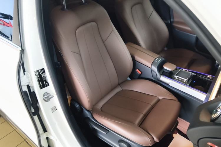 Used Mercedes-Benz GLB 2021 GLB 200 Dynamic Edition Right Front Seat