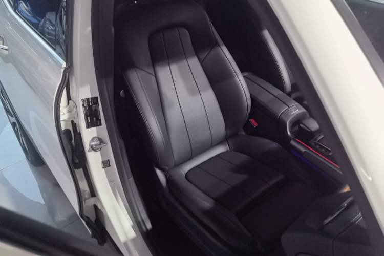 Used Mercedes-Benz GLB 2021 GLB 200 Fashion Model Right Front Seat