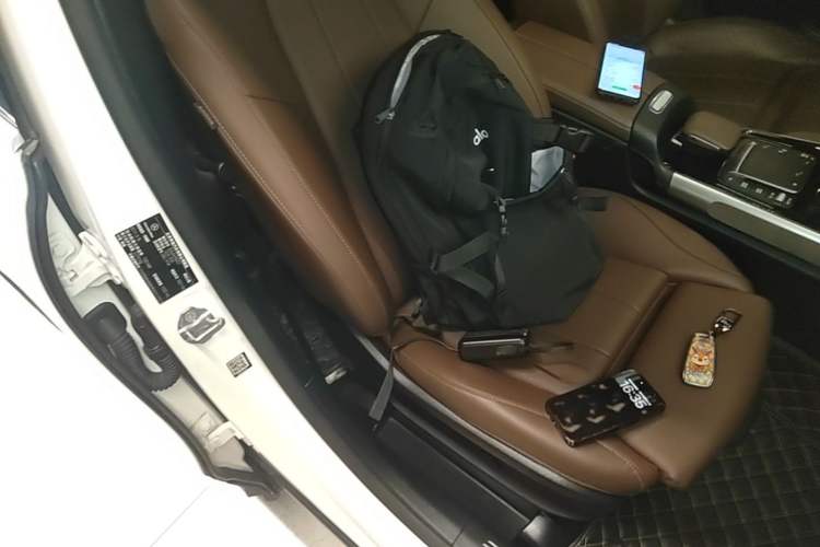 Used Mercedes-Benz GLB 2021 GLB 200 Fashion Model Right Front Seat