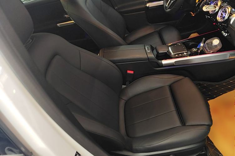 Used Mercedes-Benz GLB 2021 GLB 200 Fashion Model Right Front Seat