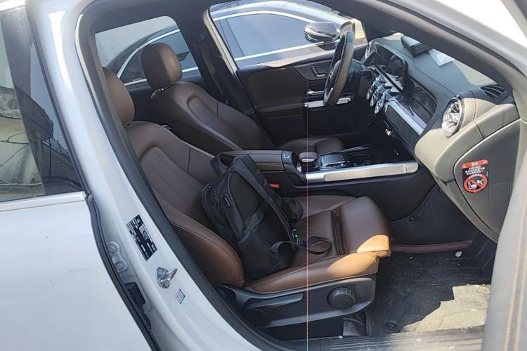 Used Mercedes-Benz GLB 2021 GLB 200 Dynamic Edition Right Front Seat