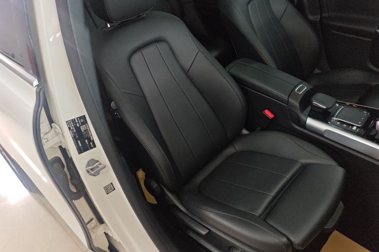 Used Mercedes-Benz GLB 2021 GLB 200 Dynamic Edition Right Front Seat