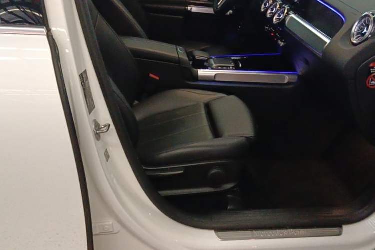 Used Mercedes-Benz GLB 2021 GLB 200 Dynamic Edition Right Front Seat
