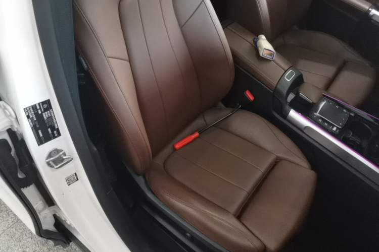 Used Mercedes-Benz GLB 2021 GLB 200 Fashion Model Right Front Seat