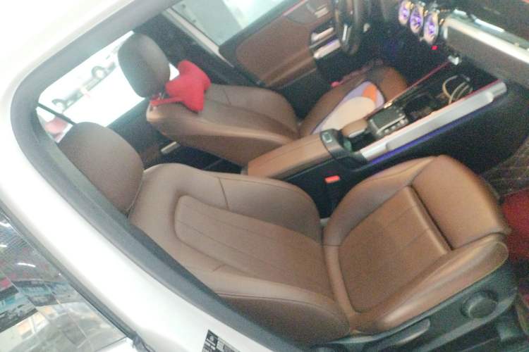 Used Mercedes-Benz GLB 2021 GLB 200 Dynamic Edition Right Front Seat