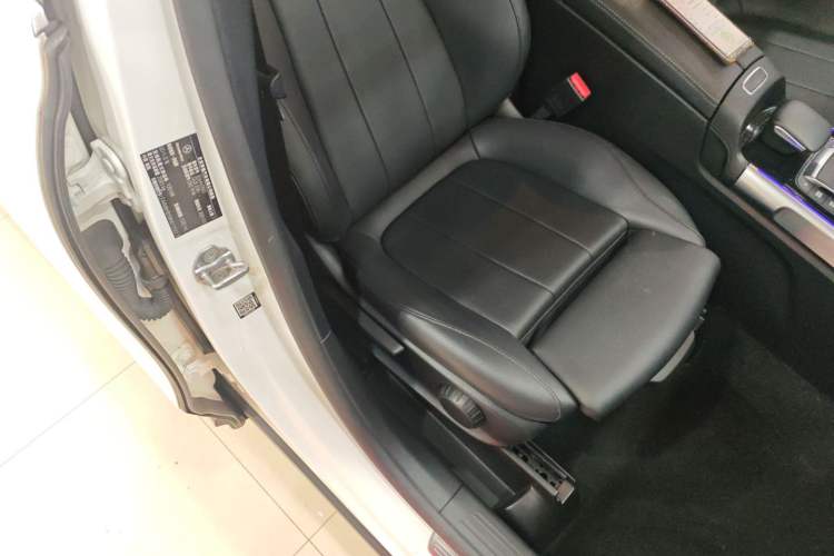 Used Mercedes-Benz GLB 2021 GLB 200 Dynamic Edition Right Front Seat