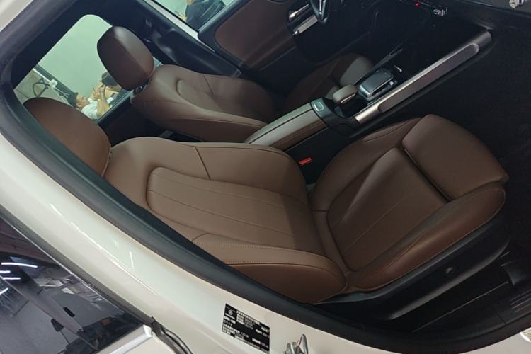 Used Mercedes-Benz GLB 2021 GLB 200 Fashion Model Right Front Seat