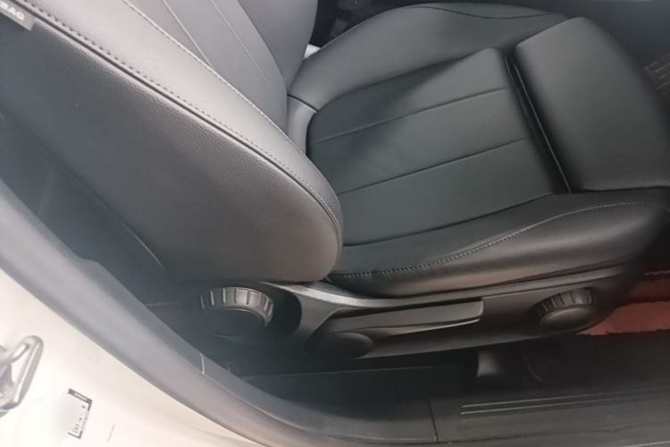 Used Mercedes-Benz GLB 2021 GLB 180 Dynamic Edition Right Front Seat