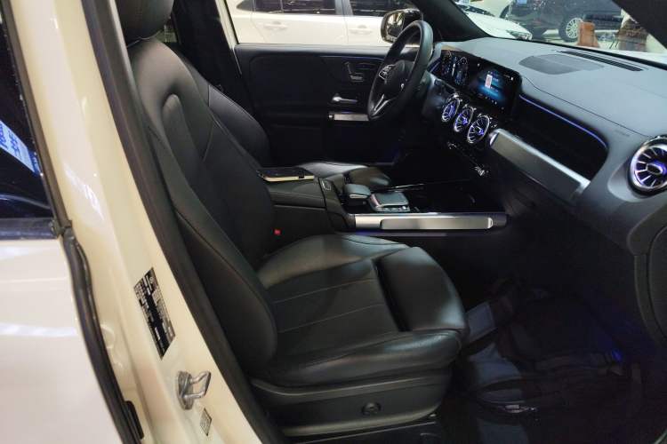 Used Mercedes-Benz GLB 2021 GLB 200 4MATIC Right Front Seat