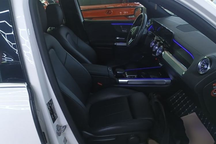 Used Mercedes-Benz GLB 2021 GLB 200 Dynamic Edition Right Front Seat
